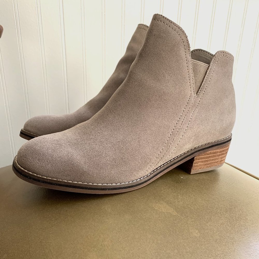 Blondo gray suede ankle boot 8.5 women SHIPS FREE